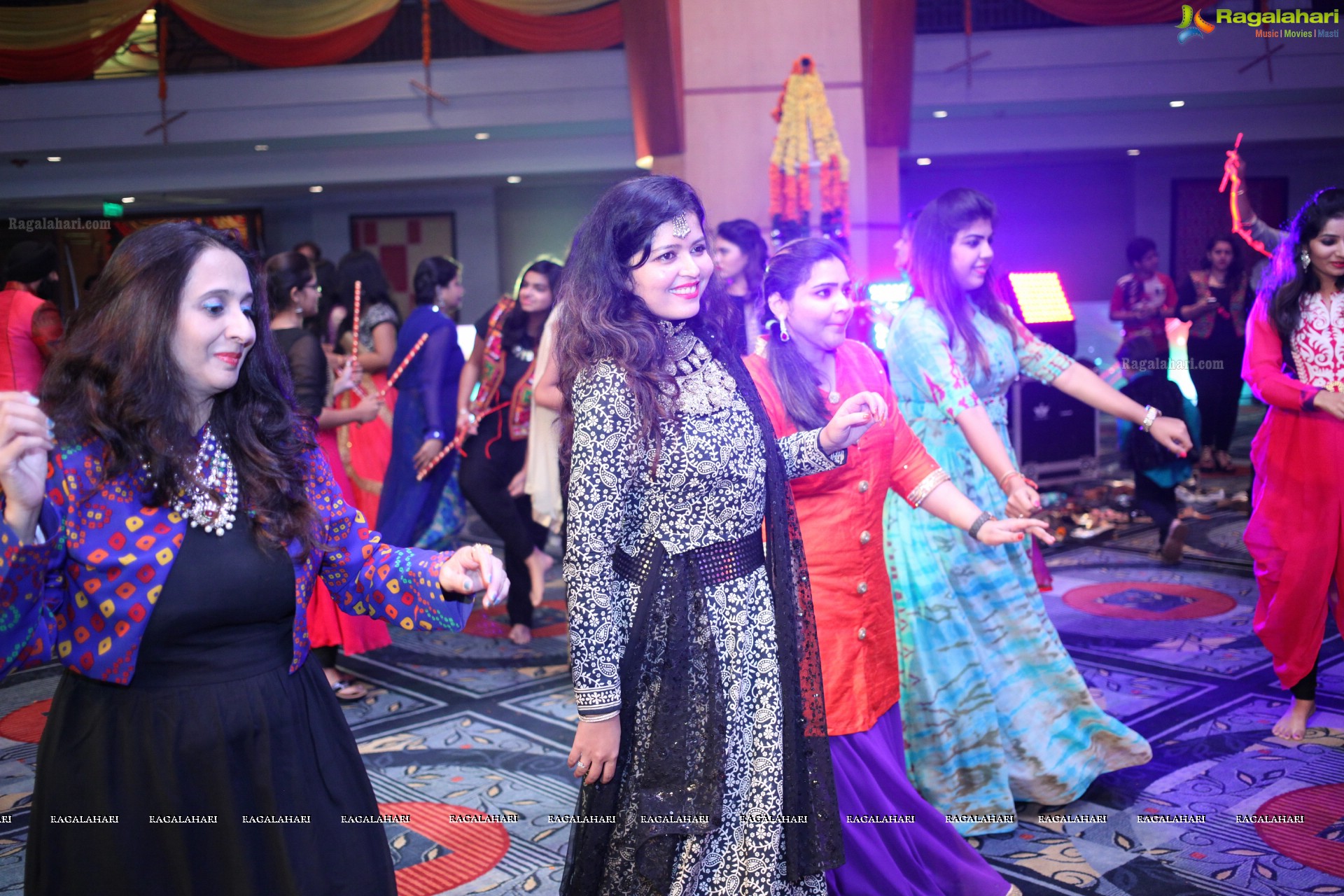 Grand Disco Dandiya Celebrations by Daredia Constructions at Hyderabad Marriott Hotel and Convention Centre (HD)