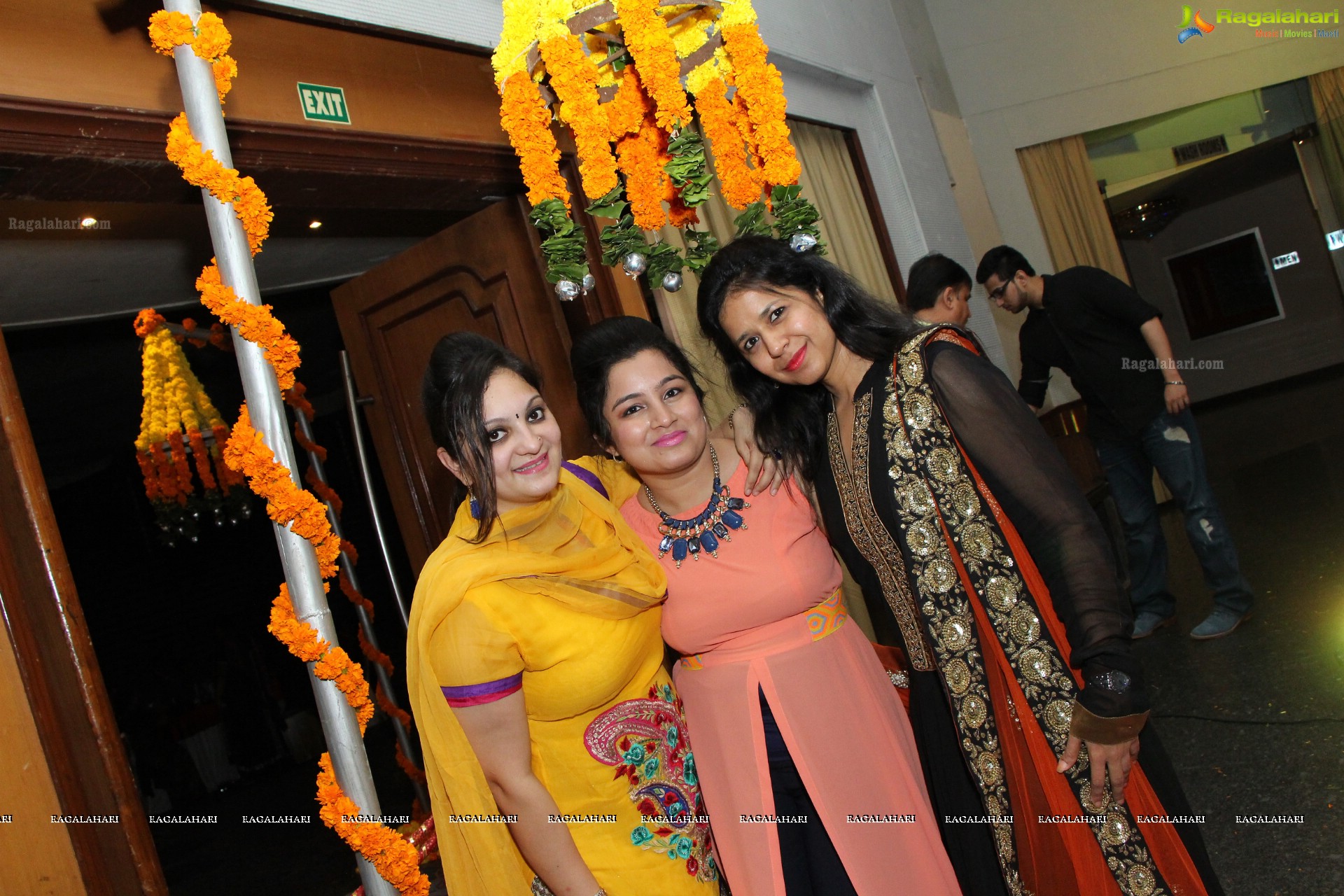 Grand Disco Dandiya Celebrations by Daredia Constructions at Hyderabad Marriott Hotel and Convention Centre (HD)