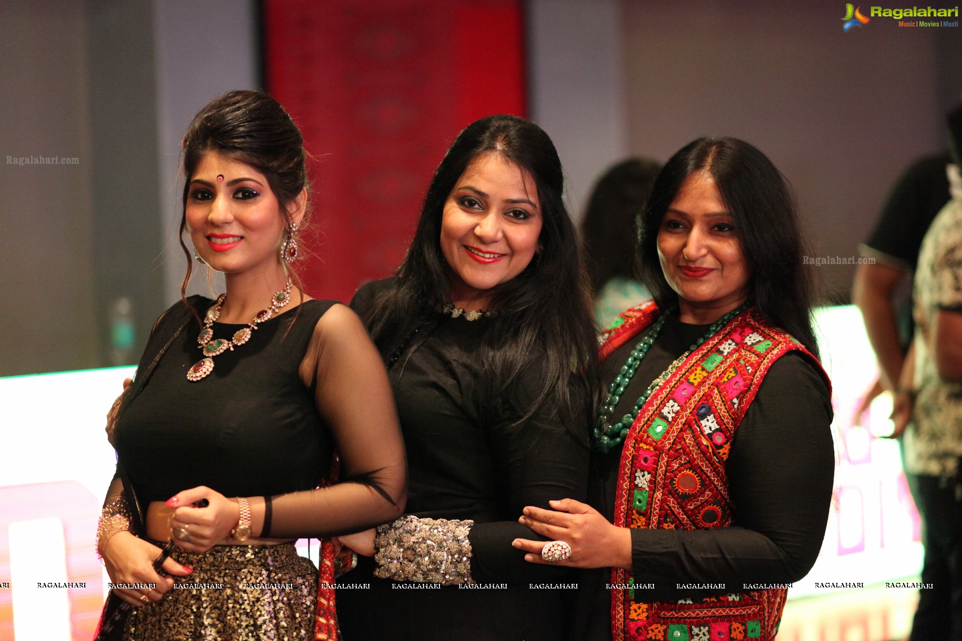 Grand Disco Dandiya Celebrations by Daredia Constructions at Hyderabad Marriott Hotel and Convention Centre (HD)