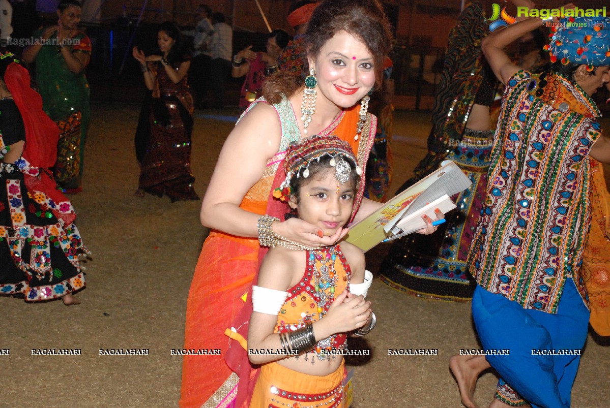 Coconut Event Dildar Dandiya 2015 (Day 6), Hyderabad