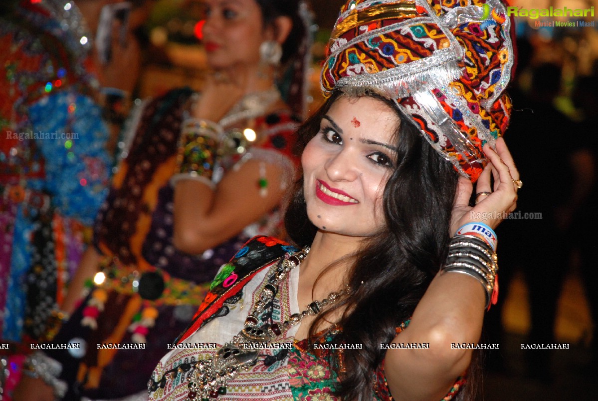 Coconut Event Dildar Dandiya 2015 (Day 4) at Shamshabad, Hyderabad