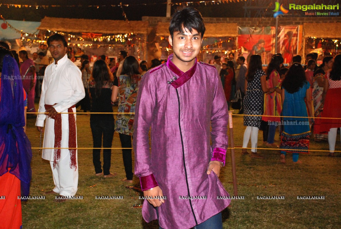 Coconut Event Dildar Dandiya 2015 (Day 4) at Shamshabad, Hyderabad