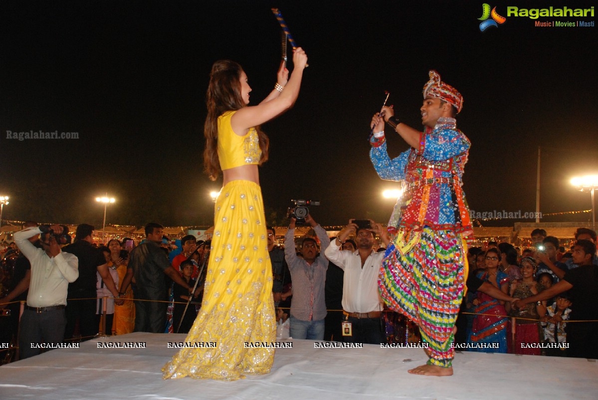 Coconut Event Dildar Dandiya 2015 (Day 4) at Shamshabad, Hyderabad