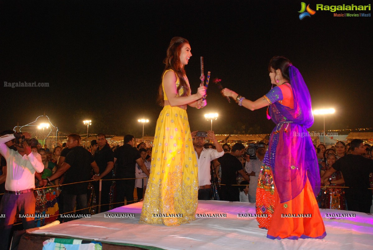 Coconut Event Dildar Dandiya 2015 (Day 4) at Shamshabad, Hyderabad