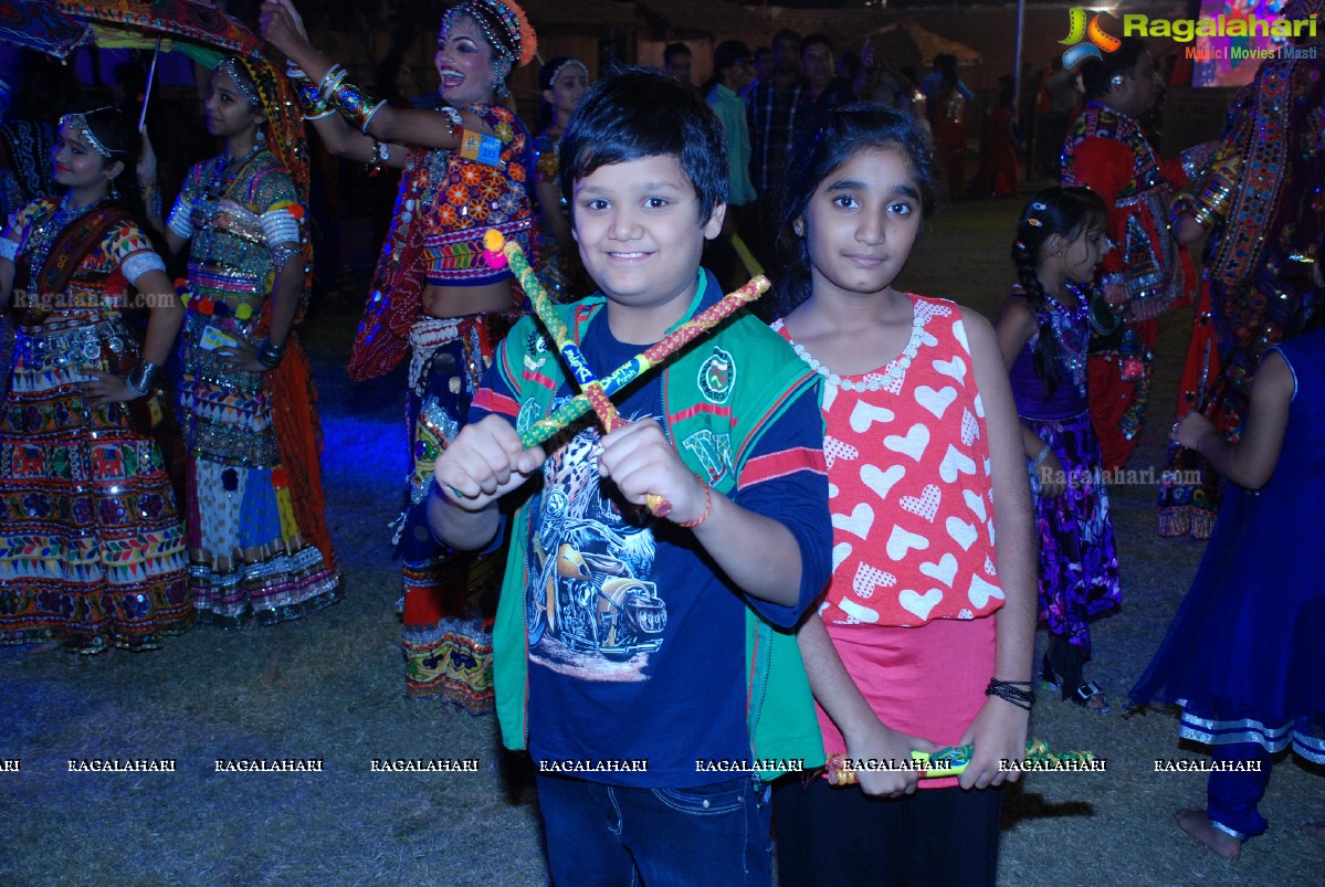 Coconut Event Dildar Dandiya 2015 (Day 4) at Shamshabad, Hyderabad