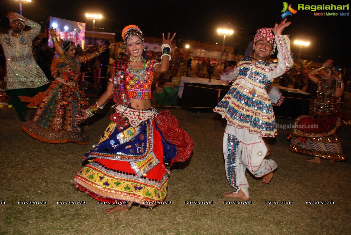 Coconut Event Dildar Dandiya 2015 (Day 4) at Shamshabad, Hyderabad