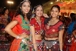 Dildar Dandiya