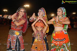 Dildar Dandiya 2015