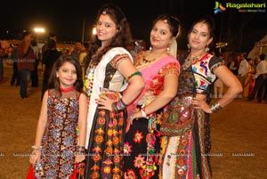 Dildar Dandiya 2015