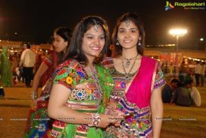 Dildar Dandiya 2015