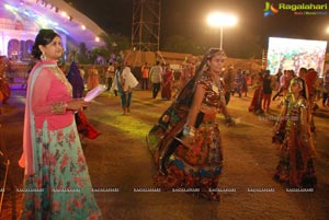 Dildar Dandiya 2015