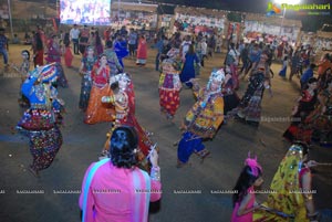 Dildar Dandiya 2015