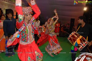 Dildar Dandiya 2015