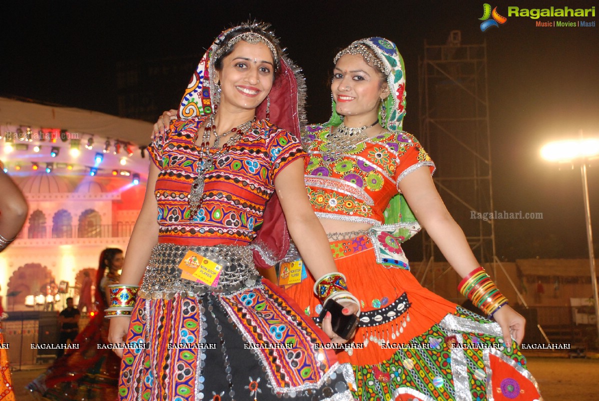 Coconut Event Dildar Dandiya 2015 (Day 9) at Mallika Gardens, Shamshabad