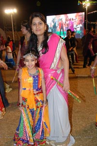 Dildar Dandiya 2015