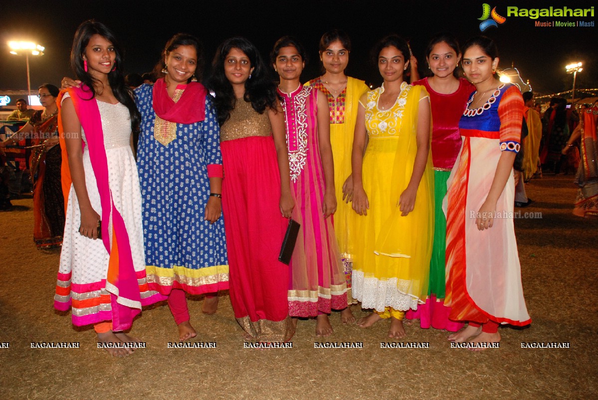 Coconut Event Dildar Dandiya 2015 (Day 9) at Mallika Gardens, Shamshabad