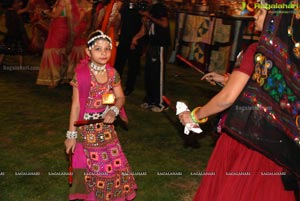 Dildar Dandiya 2015