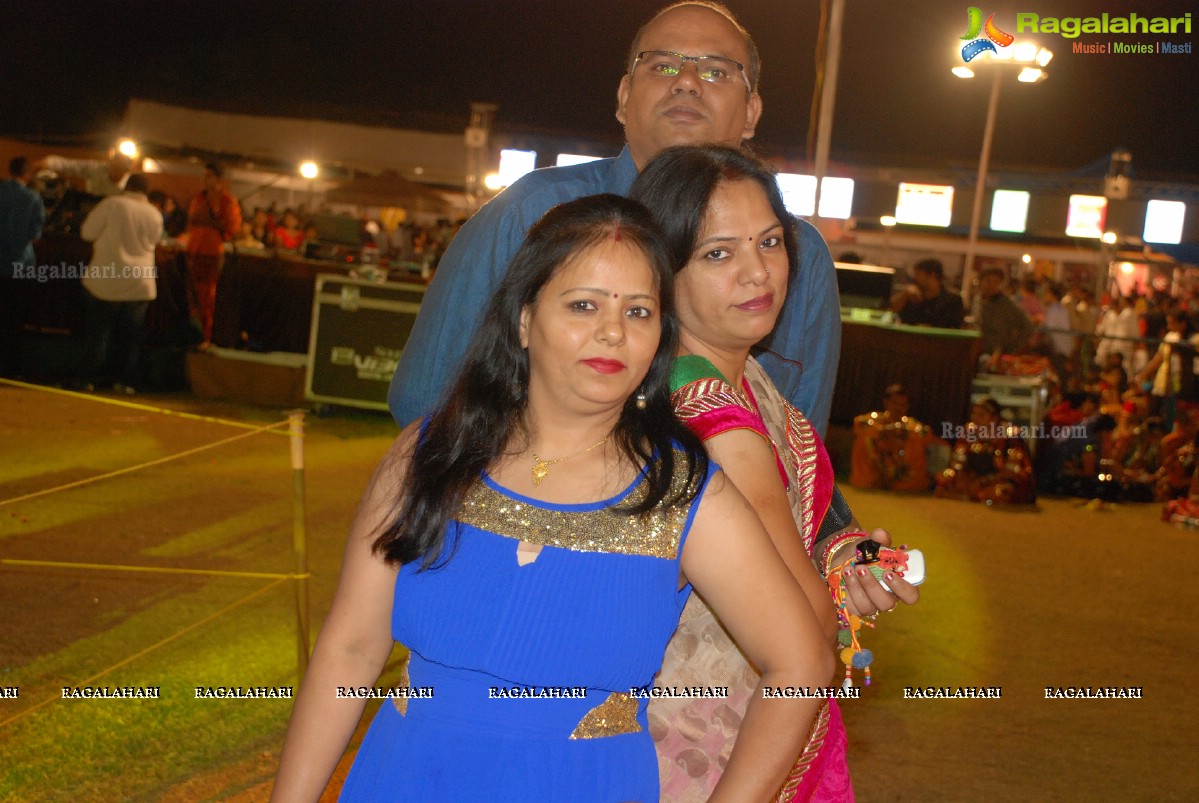 Coconut Event Dildar Dandiya 2015 (Day 10), Mallika Garden, Hyderabad