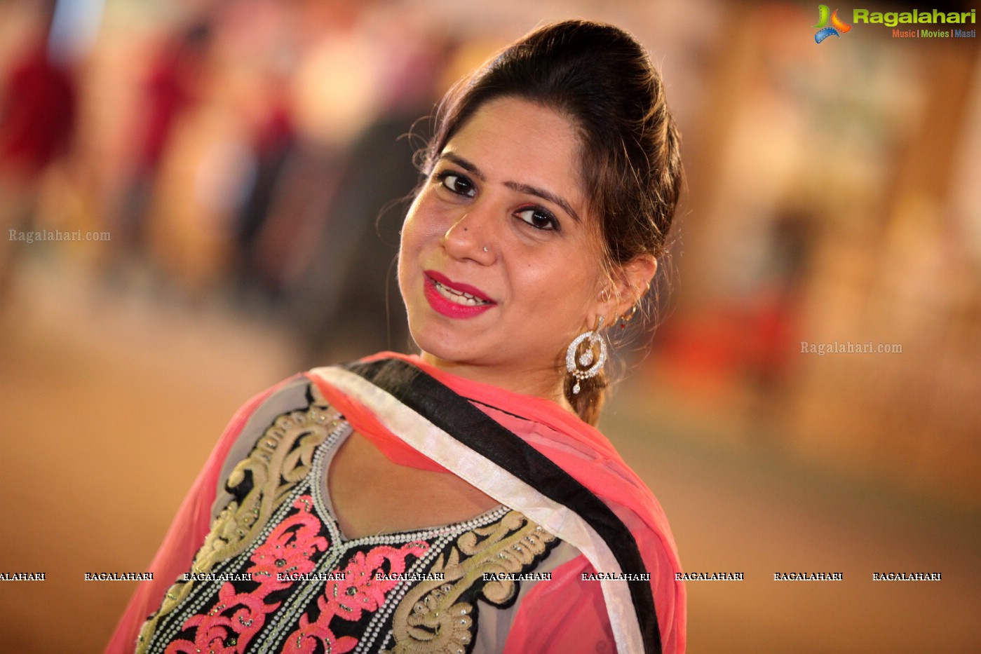 Coconut Event Dildar Dandiya 2015 (Day 10), Mallika Garden, Hyderabad