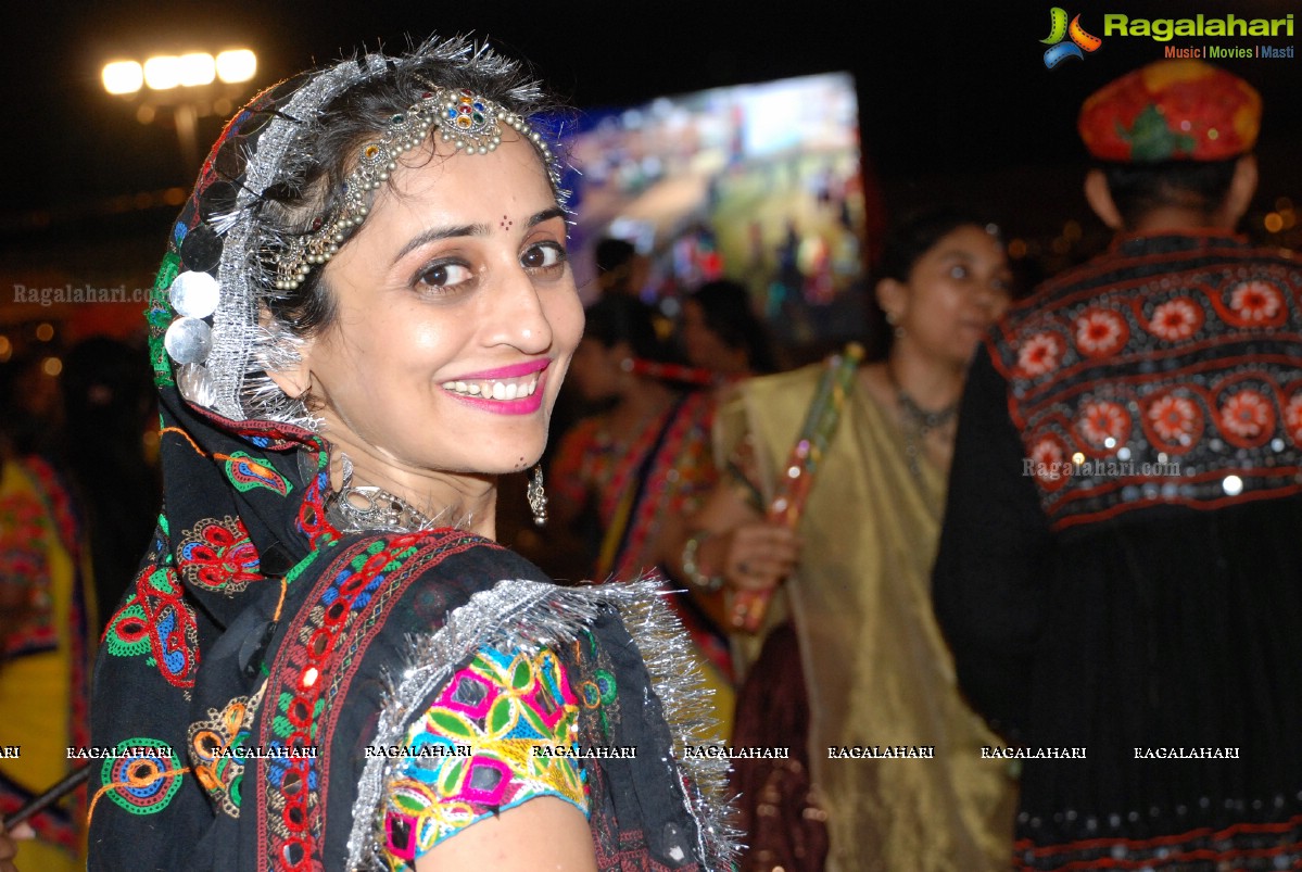 Coconut Event Dildar Dandiya 2015 (Day 7)