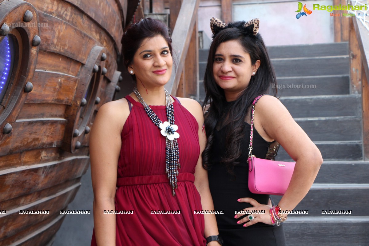 Divinos Ladies Club Halloween Party with Kids at Pirates Brew, Hyderabad