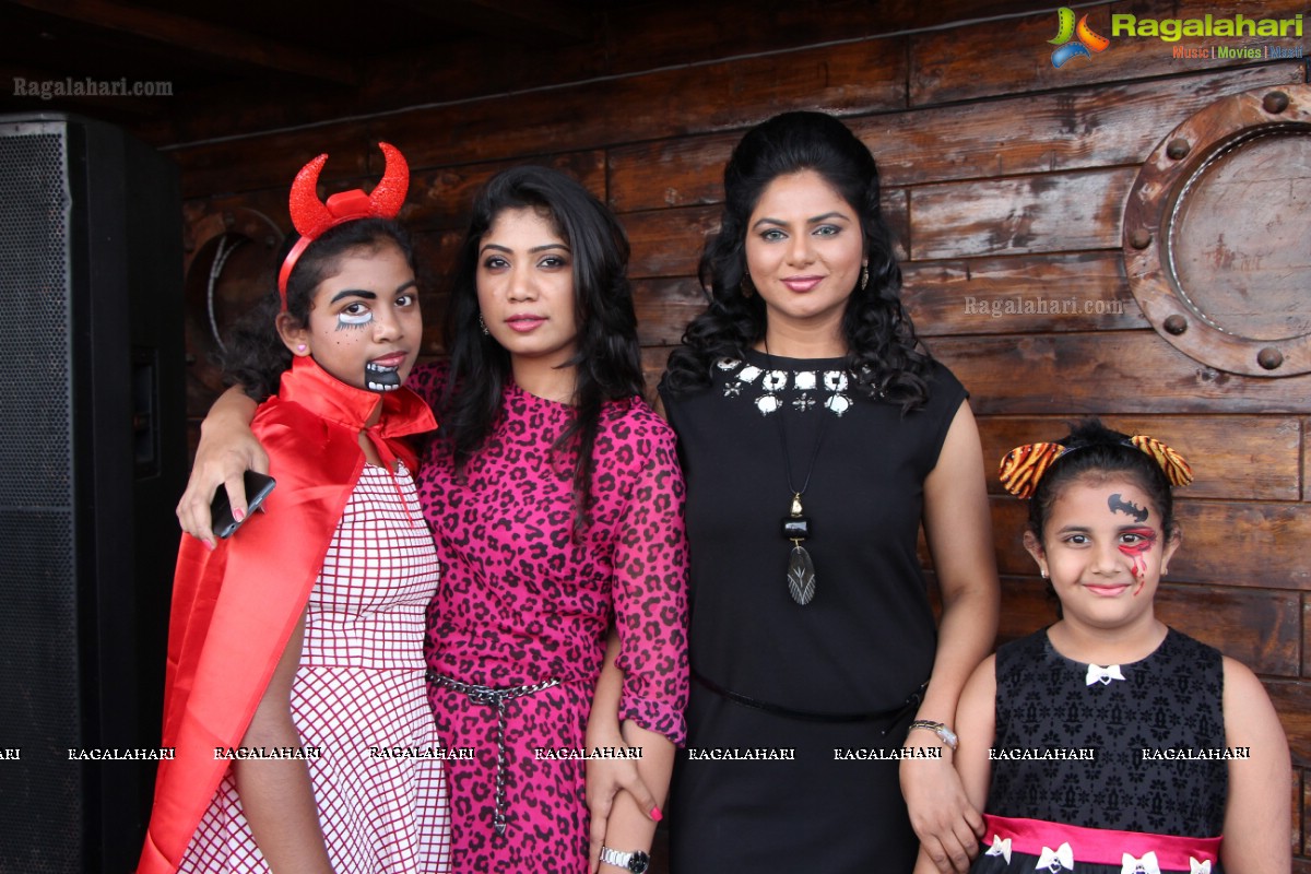 Divinos Ladies Club Halloween Party with Kids at Pirates Brew, Hyderabad