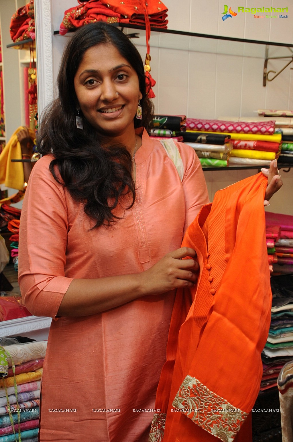 Rama Rajamouli launches Fuchsia Pink Fabrics Attire, Hyderabad