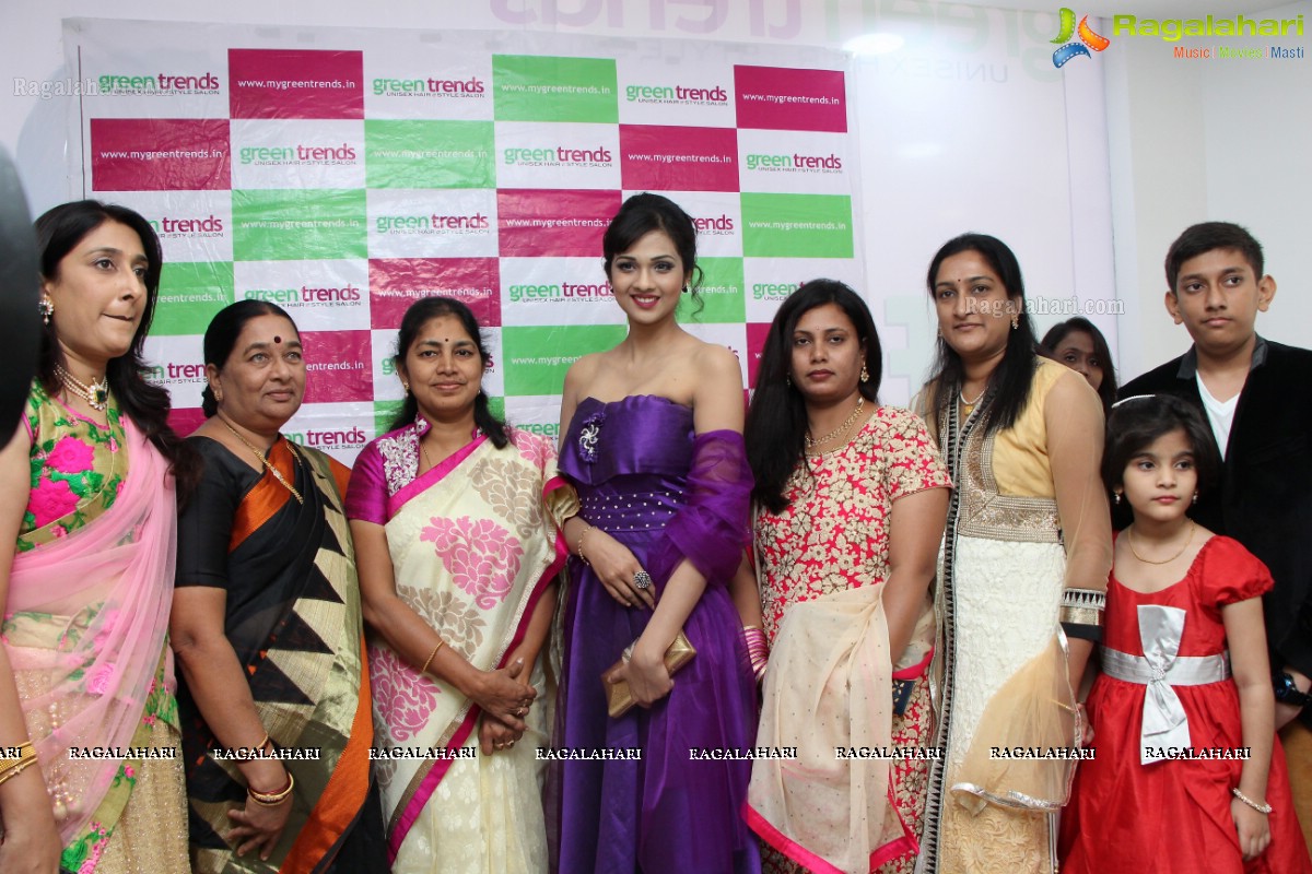 Ipsita Pati launches Green Trends Salon at Mehdipatnam, Hyderabad