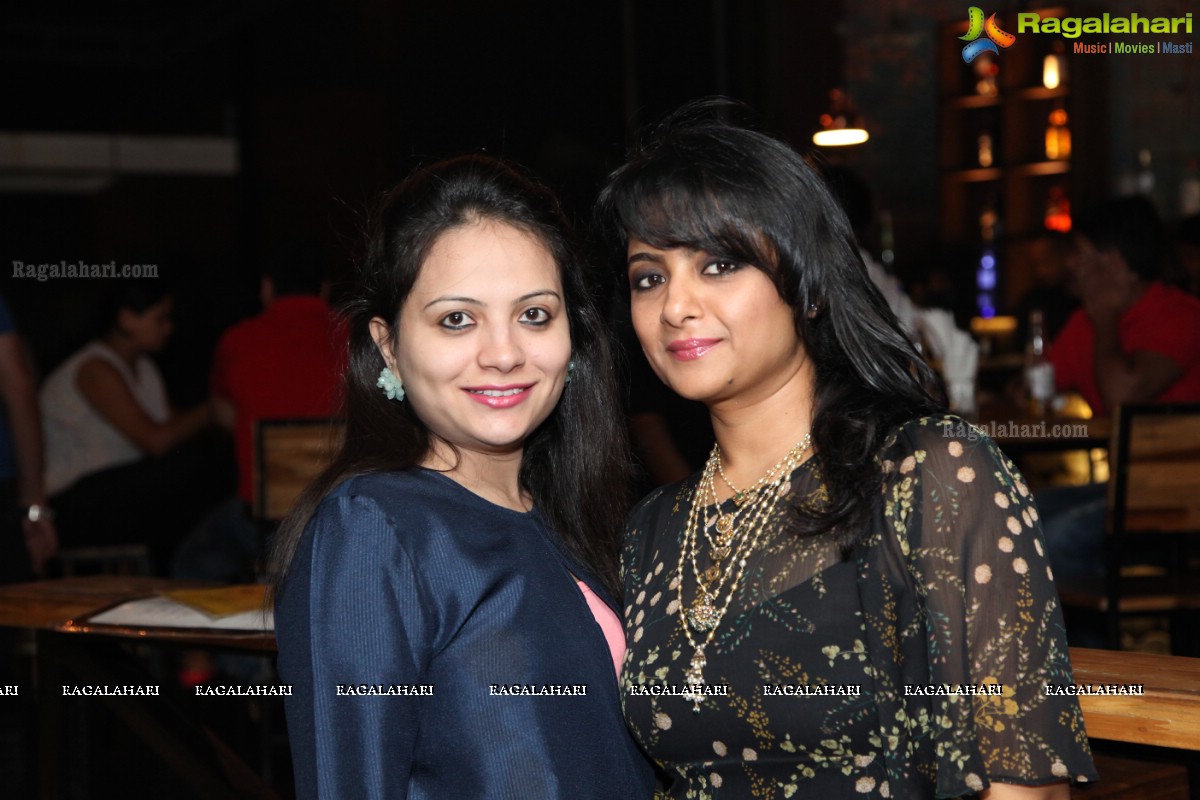 Grand Birthday Bash of Hitesh Zaveri at Stone Waters Kitchen Lounge, Hyderabad