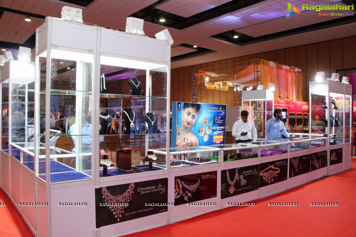 Vithika Sheru launches India Wedding Show 2015 at Hitex Exhibition Center, Hyderabad