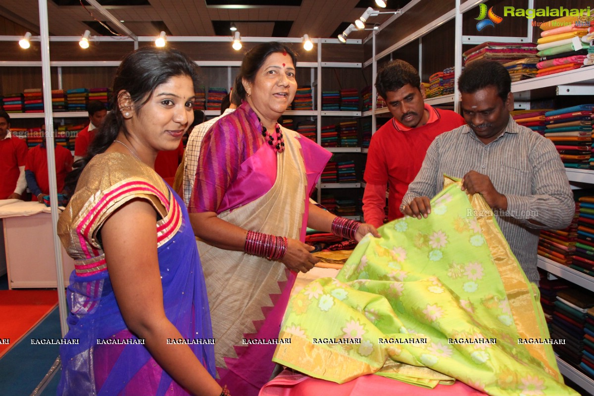 Vithika Sheru launches India Wedding Show 2015 at Hitex Exhibition Center, Hyderabad