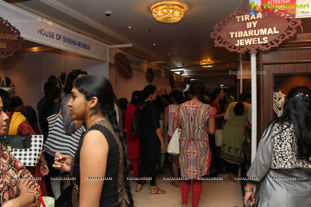 Inaugural function of Kamini Saraf Fashion Yatra at Taj Krishna, Hyderabad