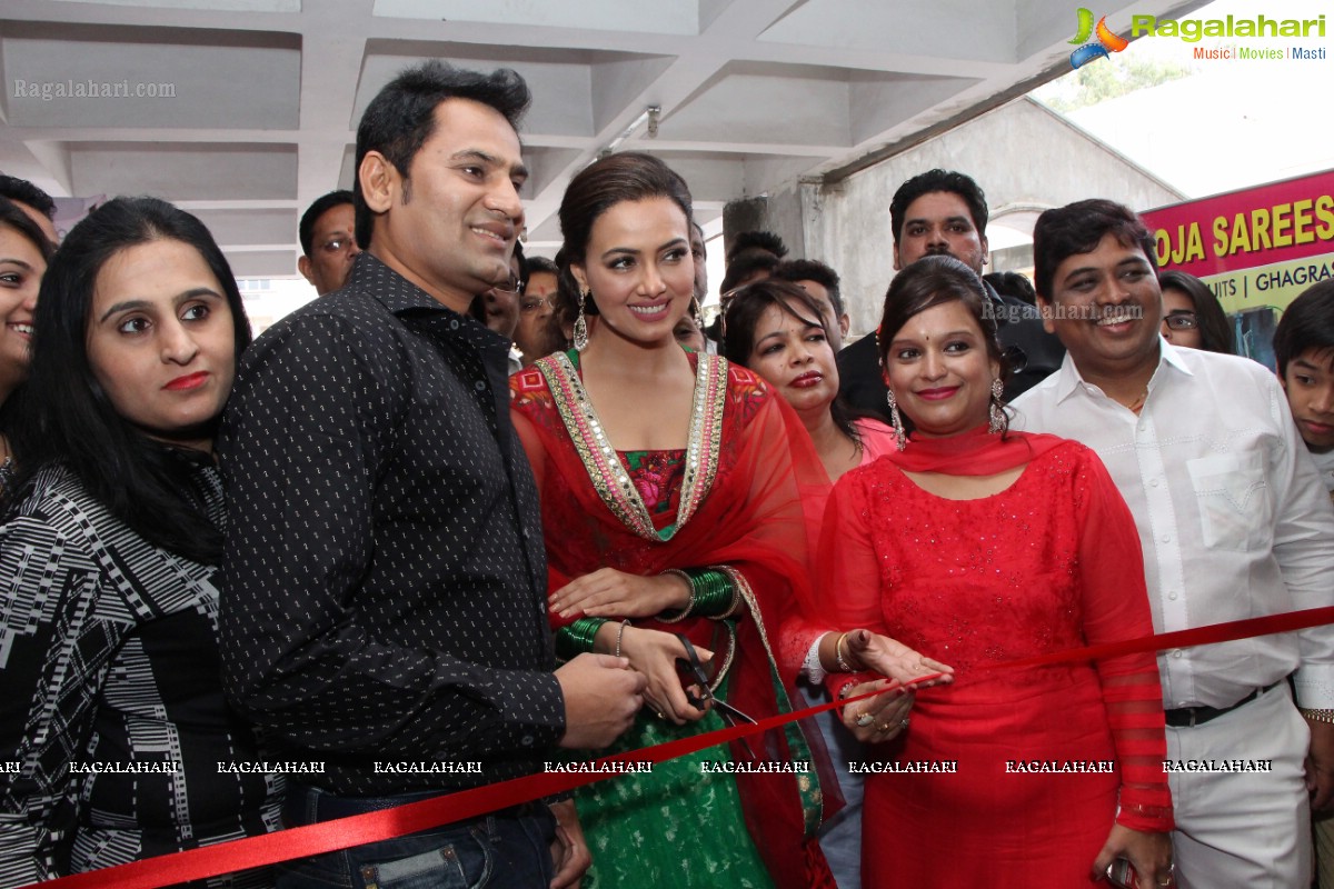 Sana Khan launches Page 3 Fashion Exhibition by Kavita Jain at Arya Vysya Abhyudaya Sangam, Hyderabad