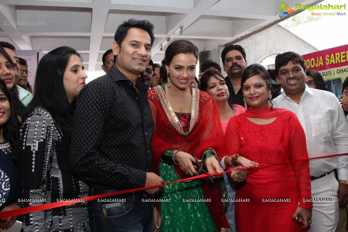 Sana Khan launches Page 3 Fashion Exhibition by Kavita Jain at Arya Vysya Abhyudaya Sangam, Hyderabad