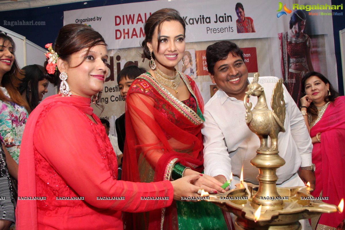 Sana Khan launches Page 3 Fashion Exhibition by Kavita Jain at Arya Vysya Abhyudaya Sangam, Hyderabad