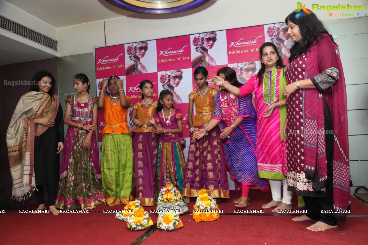 Grand Bathukamma Celebrations at Curtain Raiser of Khwaaish Designer Exhibition, Hyderabad