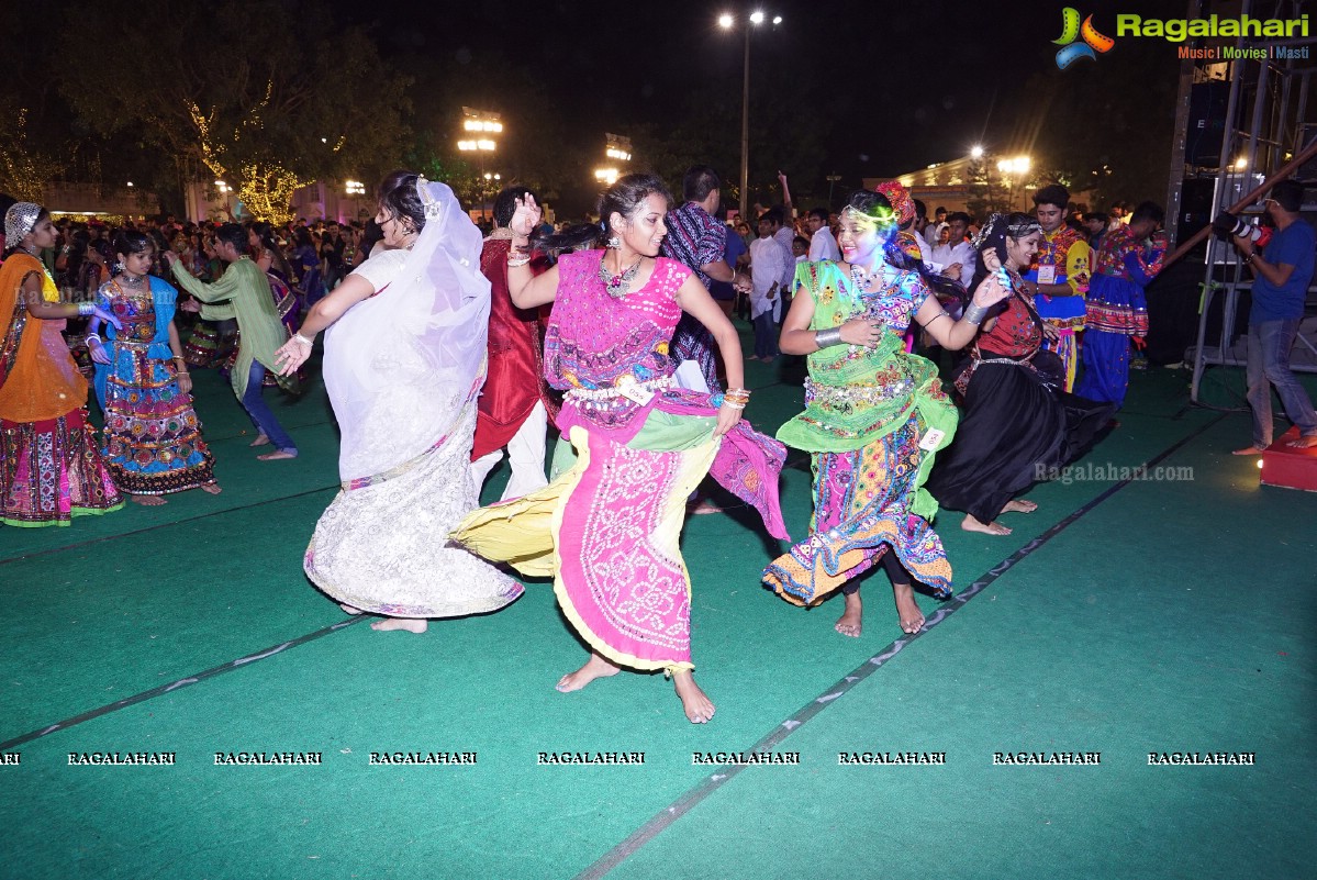 Legend Navratri Utsav 2015 (Day 4) at Imperial Gardens, Hyderabad