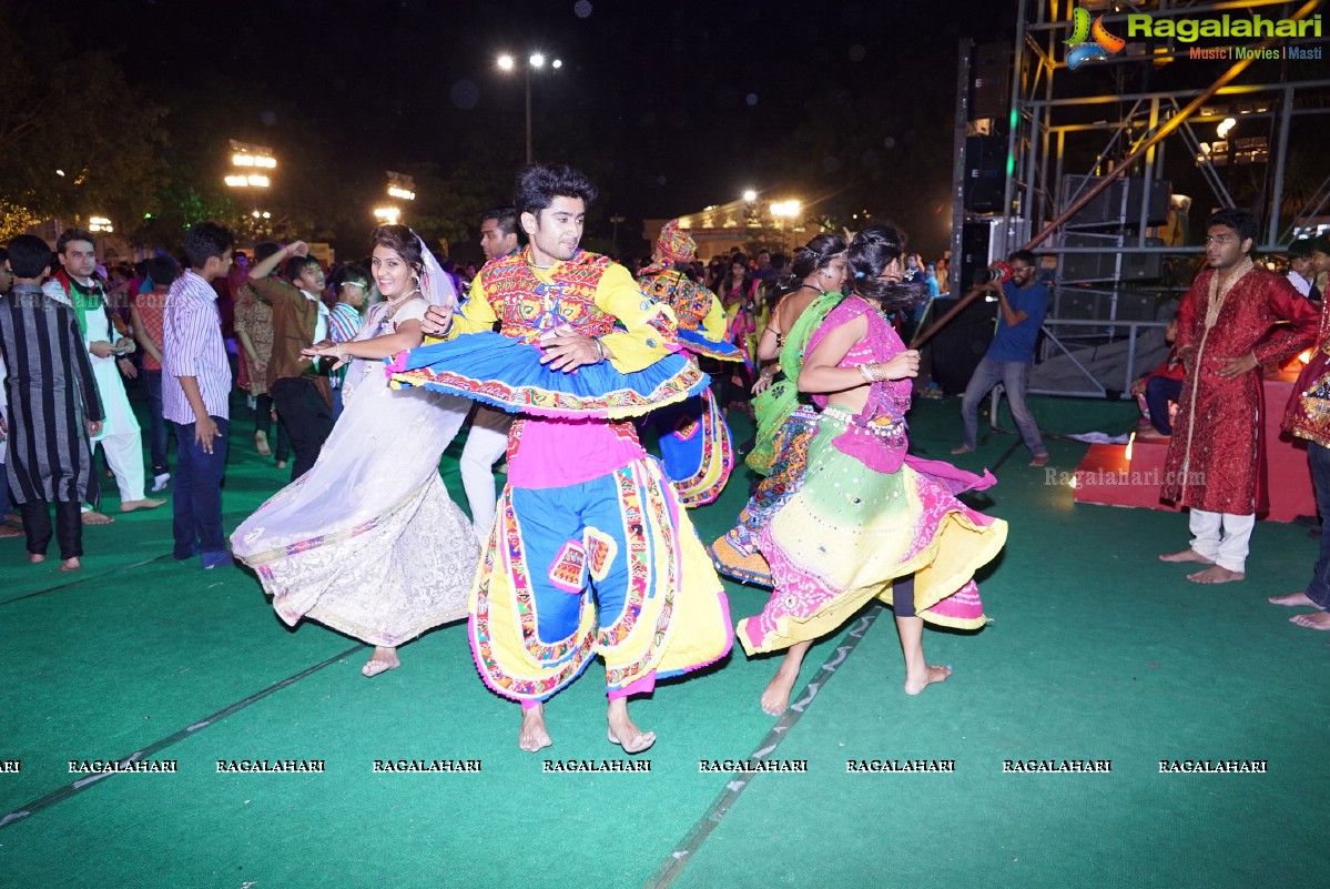 Legend Navratri Utsav 2015 (Day 4) at Imperial Gardens, Hyderabad