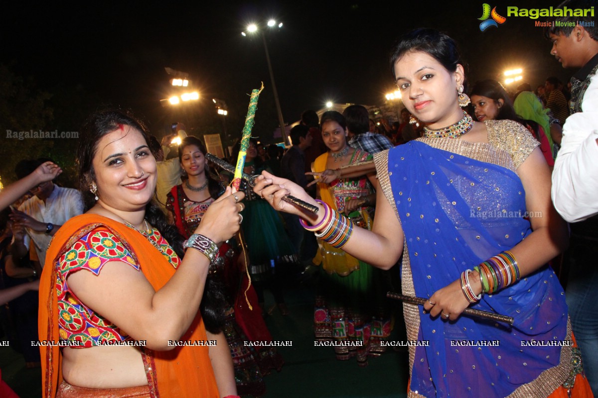 Legend Navratri Utsav 2015 at Imperial Gardens (Day 6), Hyderabad 