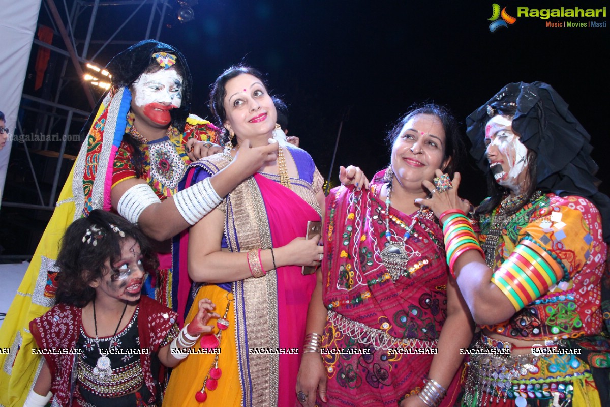 Legend Navratri Utsav 2015 at Imperial Gardens (Day 6), Hyderabad 