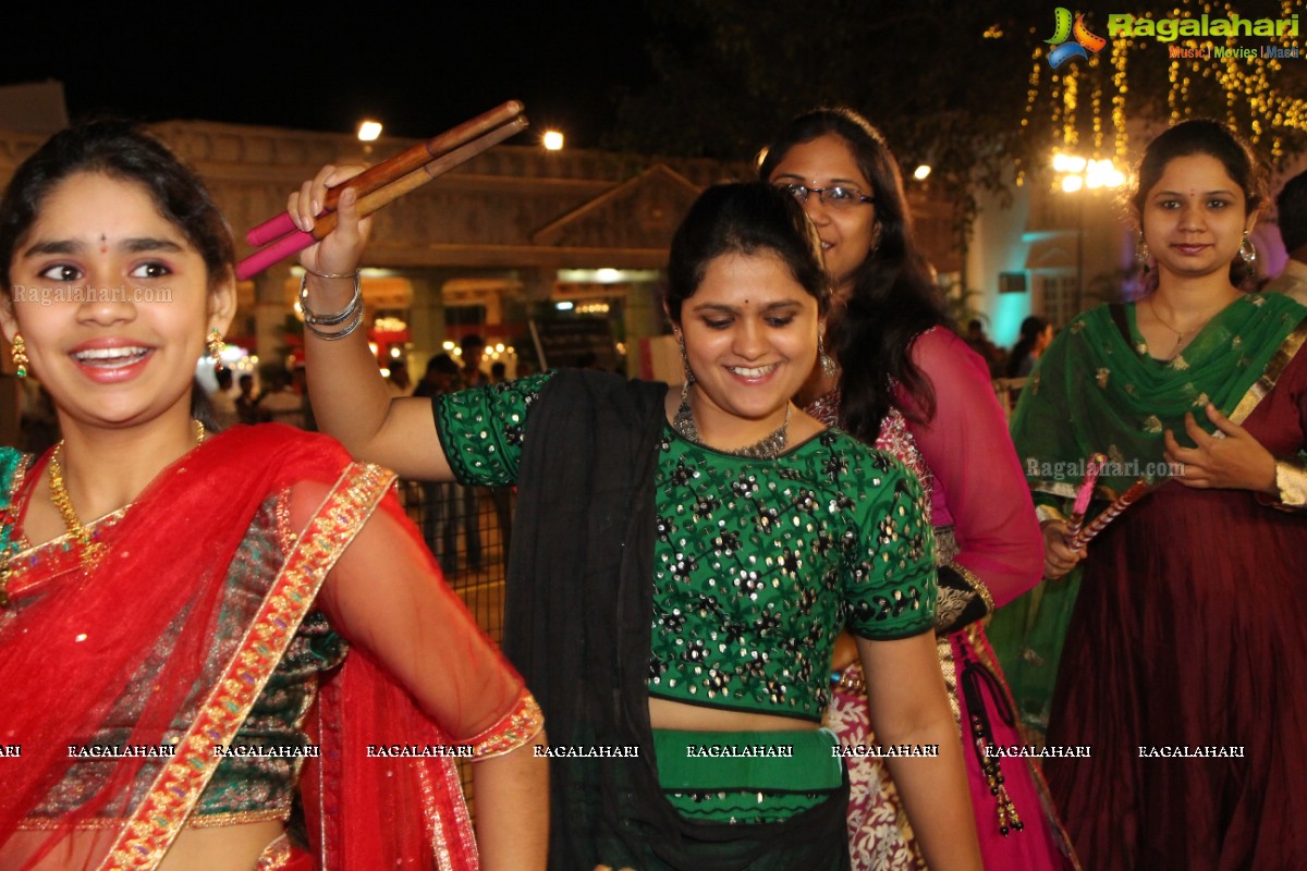 Legend Navratri Utsav 2015 at Imperial Gardens (Day 9)