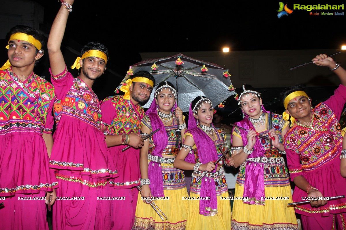 Miss and Mrs Gujarati India 2015 Grand Finale 