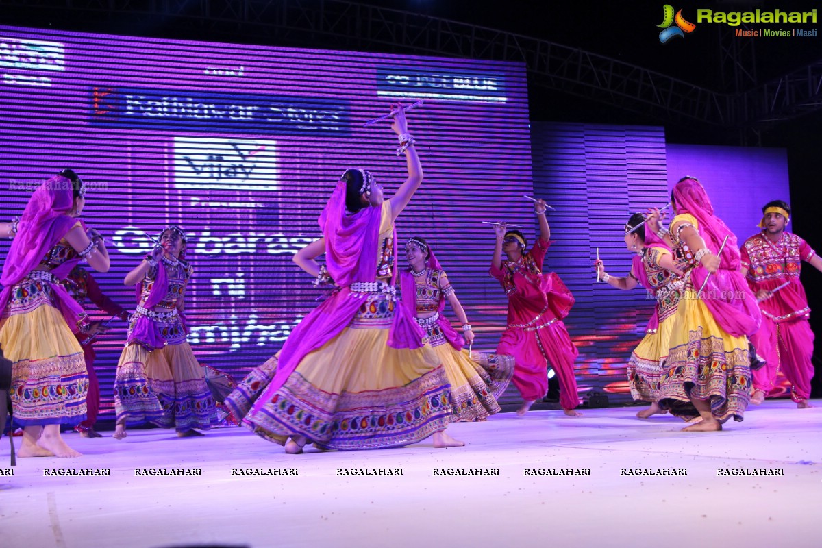 Miss and Mrs Gujarati India 2015 Grand Finale 