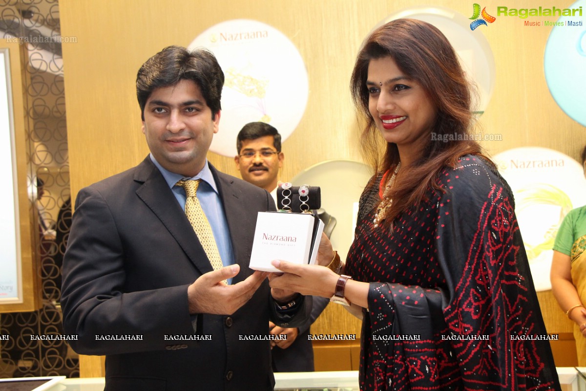 Pinky Reddy launches Nazraana™ Collections at PC Jewellers, Hyderabad