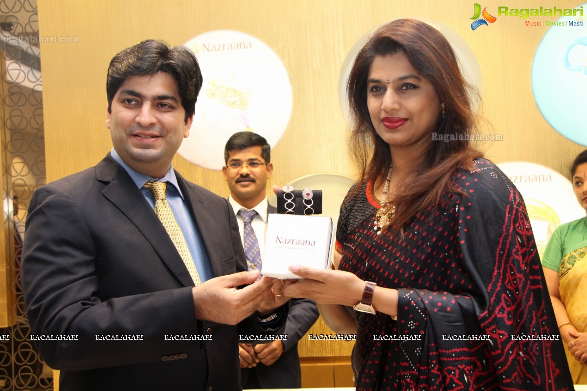 Pinky Reddy launches Nazraana™ Collections at PC Jewellers, Hyderabad