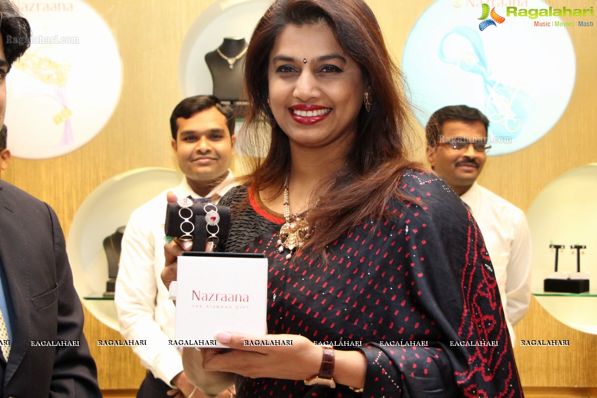 Pinky Reddy launches Nazraana™ Collections at PC Jewellers, Hyderabad