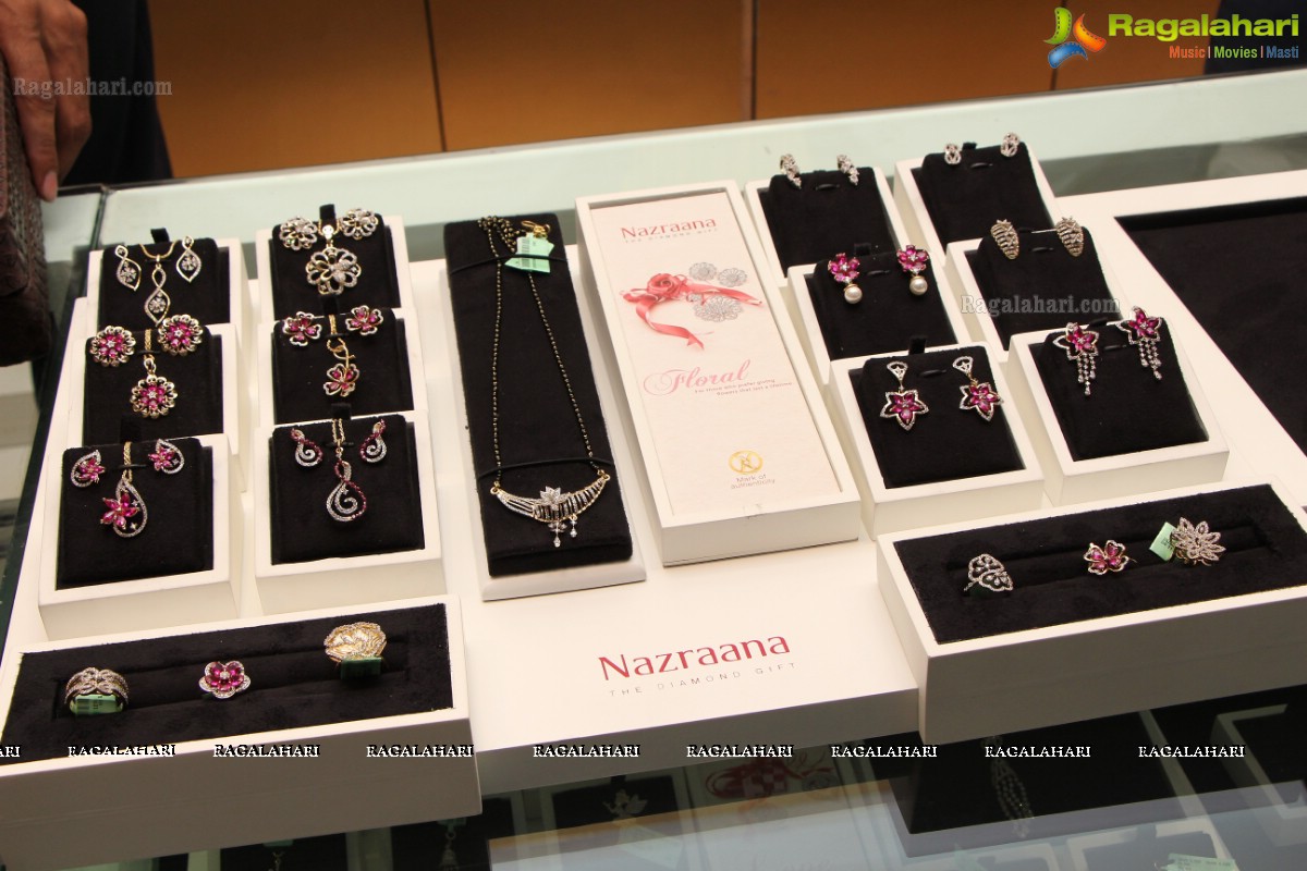 Pinky Reddy launches Nazraana™ Collections at PC Jewellers, Hyderabad