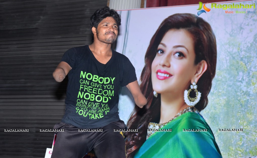 Kajal Aggarwal launches Neeru's in Vijayawada