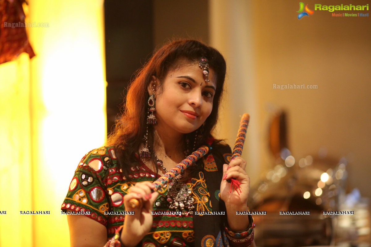 Phankaar Innovative Minds Jhankar Dandiya 2015 at Tease, Taj Vivanta, Hyderabad