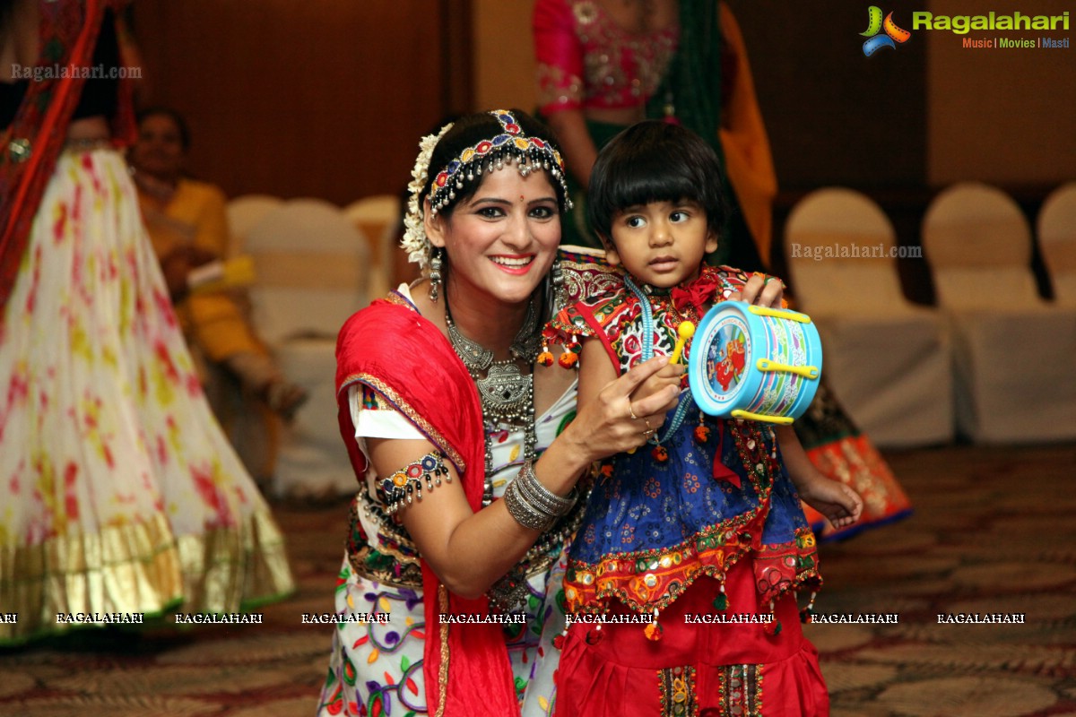 Saheli Club's Poornima Dandiya at Taj Deccan, Hyderabad